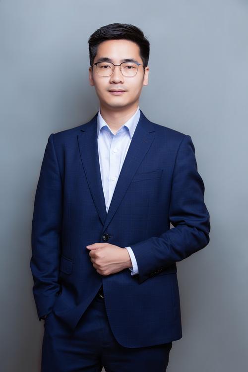 张代钢 项目运营总监